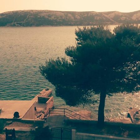 Sea Breeze Apartments With Private Beach And Boat Anchorage ستارا نوفالجا المظهر الخارجي الصورة