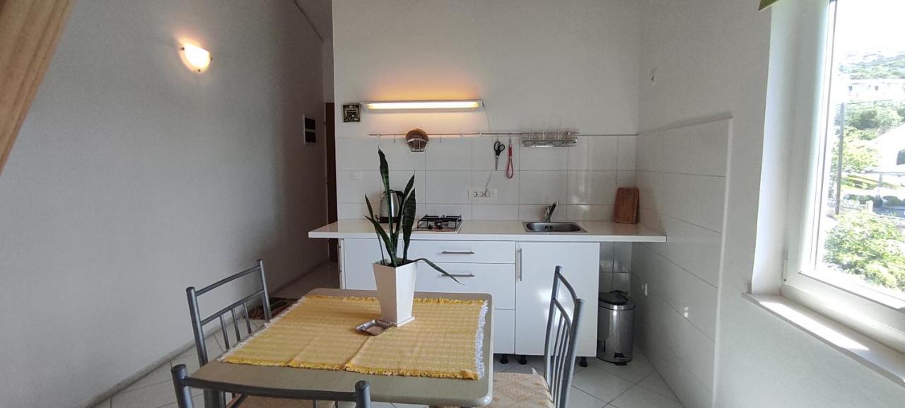 Sea Breeze Apartments With Private Beach And Boat Anchorage ستارا نوفالجا المظهر الخارجي الصورة