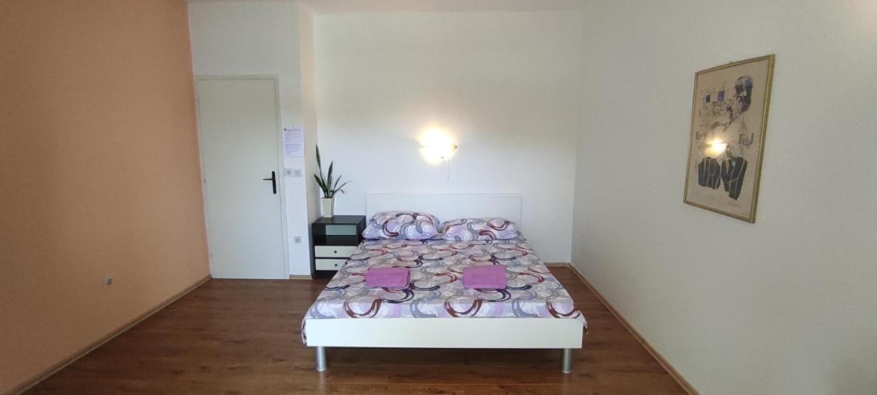 Sea Breeze Apartments With Private Beach And Boat Anchorage ستارا نوفالجا المظهر الخارجي الصورة