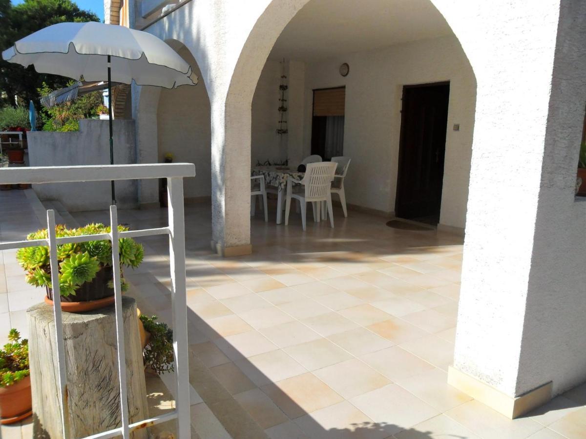 Sea Breeze Apartments With Private Beach And Boat Anchorage ستارا نوفالجا المظهر الخارجي الصورة