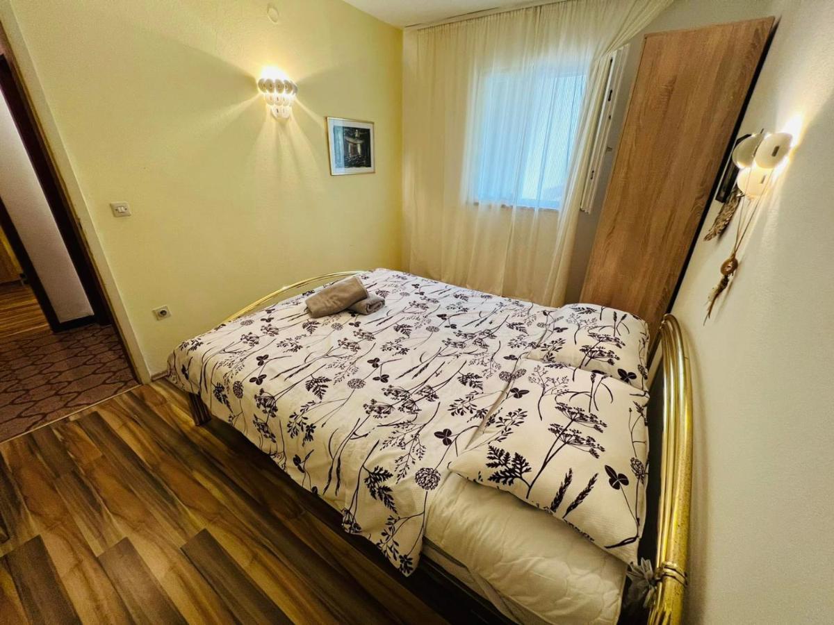 Sea Breeze Apartments With Private Beach And Boat Anchorage ستارا نوفالجا المظهر الخارجي الصورة
