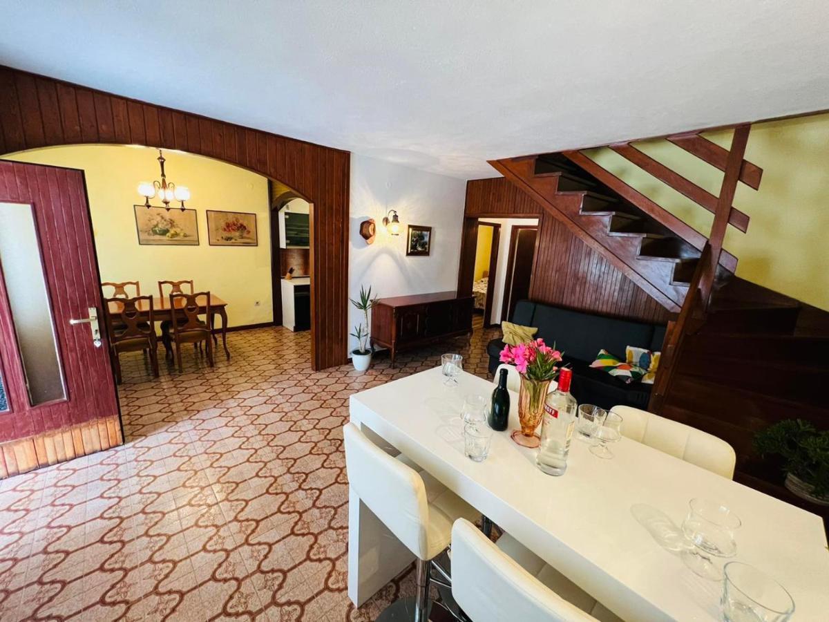 Sea Breeze Apartments With Private Beach And Boat Anchorage ستارا نوفالجا المظهر الخارجي الصورة