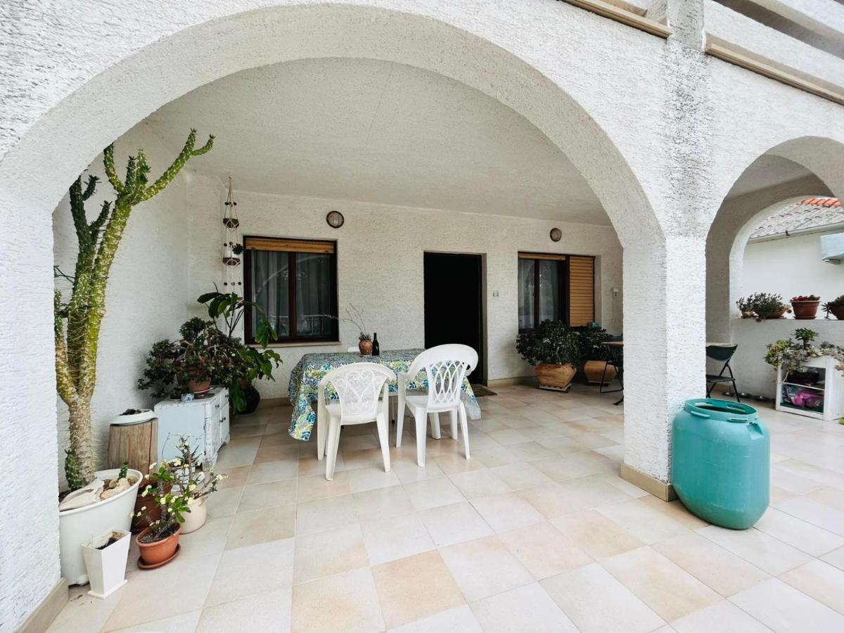 Sea Breeze Apartments With Private Beach And Boat Anchorage ستارا نوفالجا المظهر الخارجي الصورة