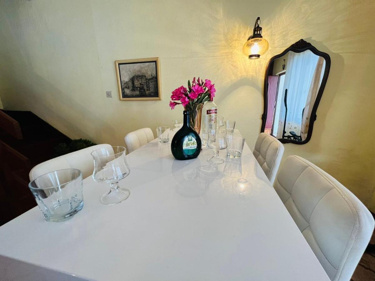 Sea Breeze Apartments With Private Beach And Boat Anchorage ستارا نوفالجا المظهر الخارجي الصورة