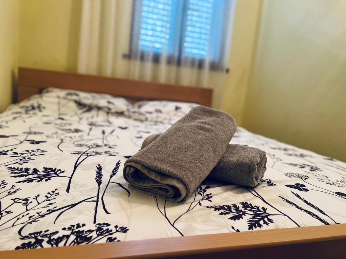 Sea Breeze Apartments With Private Beach And Boat Anchorage ستارا نوفالجا المظهر الخارجي الصورة