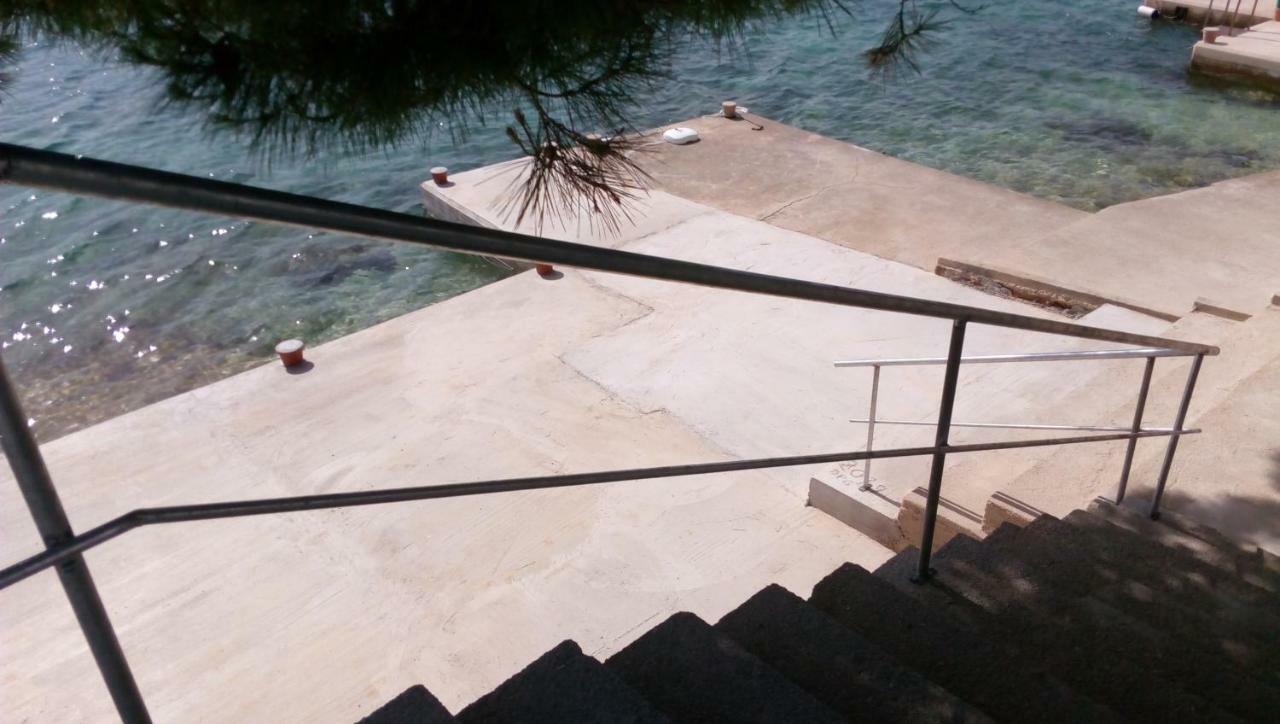 Sea Breeze Apartments With Private Beach And Boat Anchorage ستارا نوفالجا المظهر الخارجي الصورة