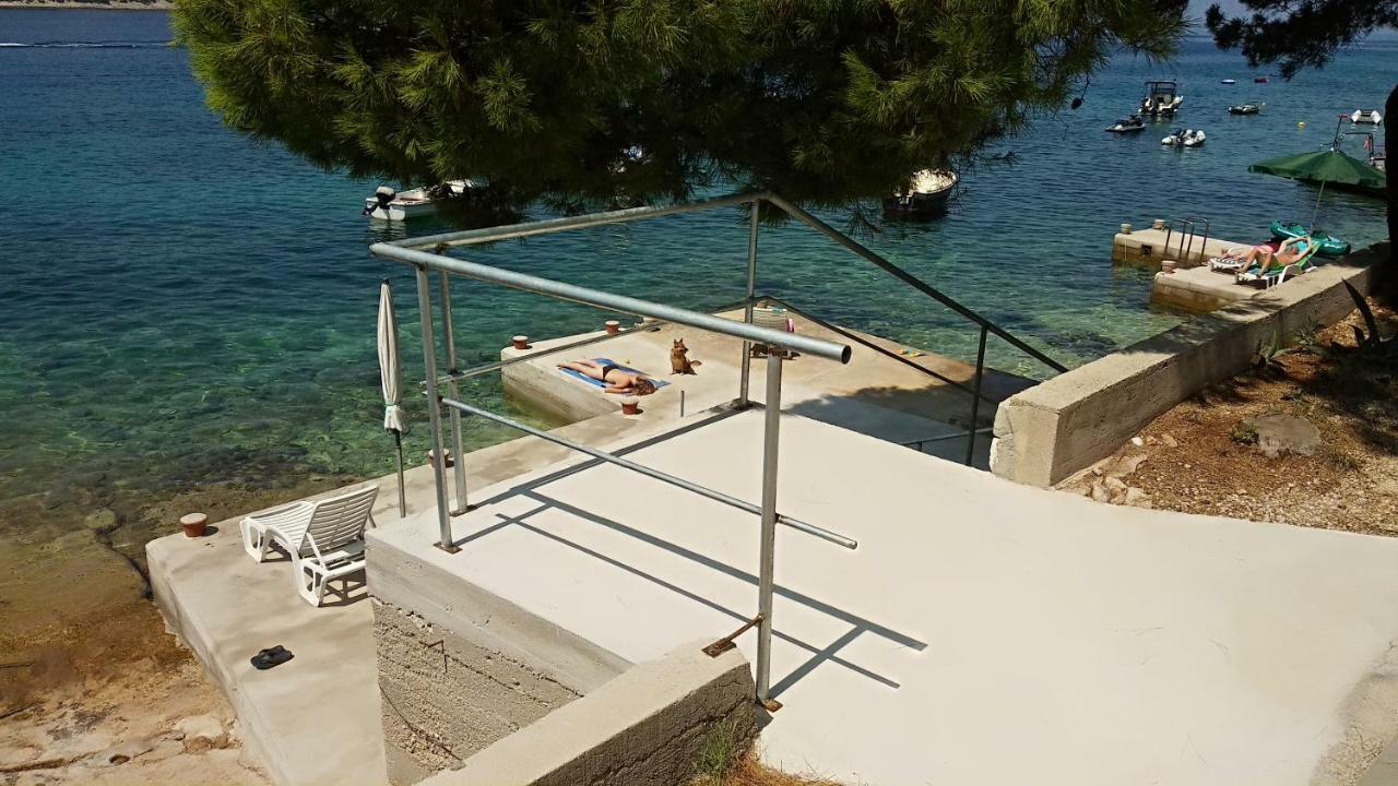 Sea Breeze Apartments With Private Beach And Boat Anchorage ستارا نوفالجا المظهر الخارجي الصورة