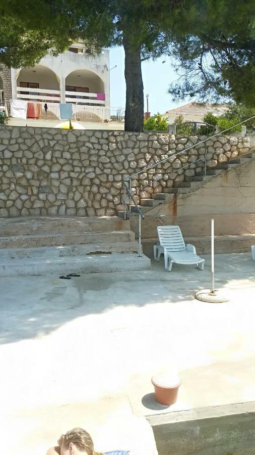 Sea Breeze Apartments With Private Beach And Boat Anchorage ستارا نوفالجا المظهر الخارجي الصورة